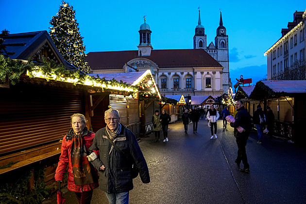 Trhy budou. V Magdeburku rok po útoku ladí přísná bezpečnostní opatření