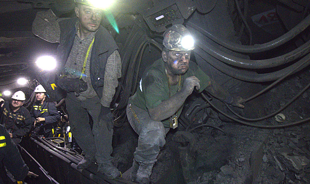 „Šachta mi bude chybět.“ Horníci u Karviné těží poslední uhlí, sfárali jsme s nimi